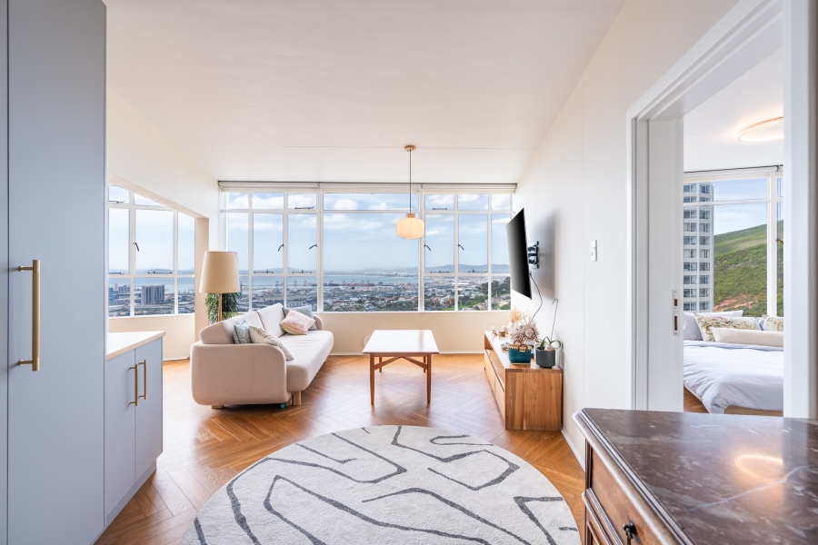 1 Bedroom Property for Sale in Vredehoek Western Cape